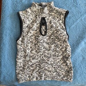 Marciano Black & White Sleeveless Mock-Neck Tank with Front Keyhole Xs/s